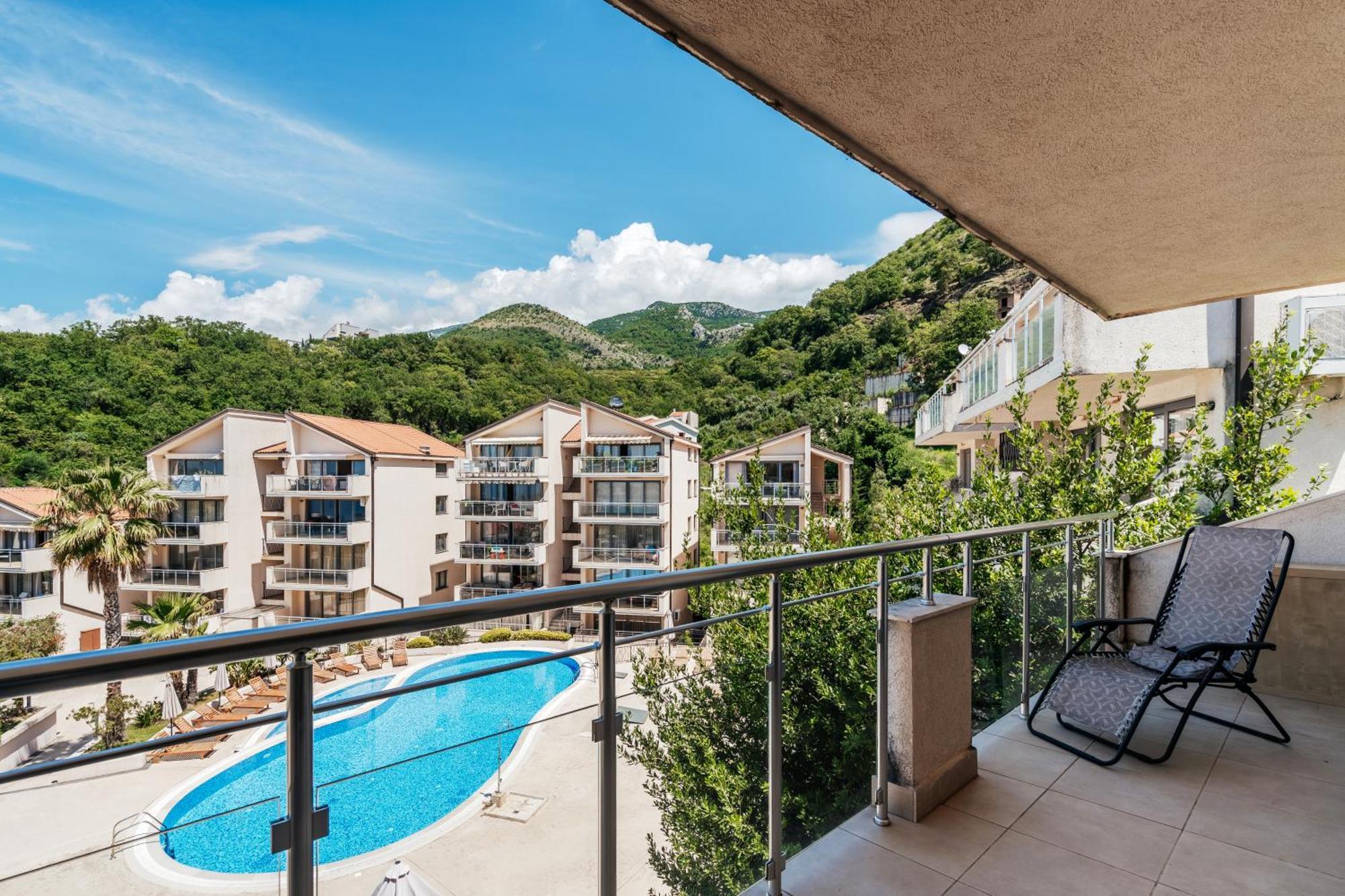 Blue Horison By In Appartement